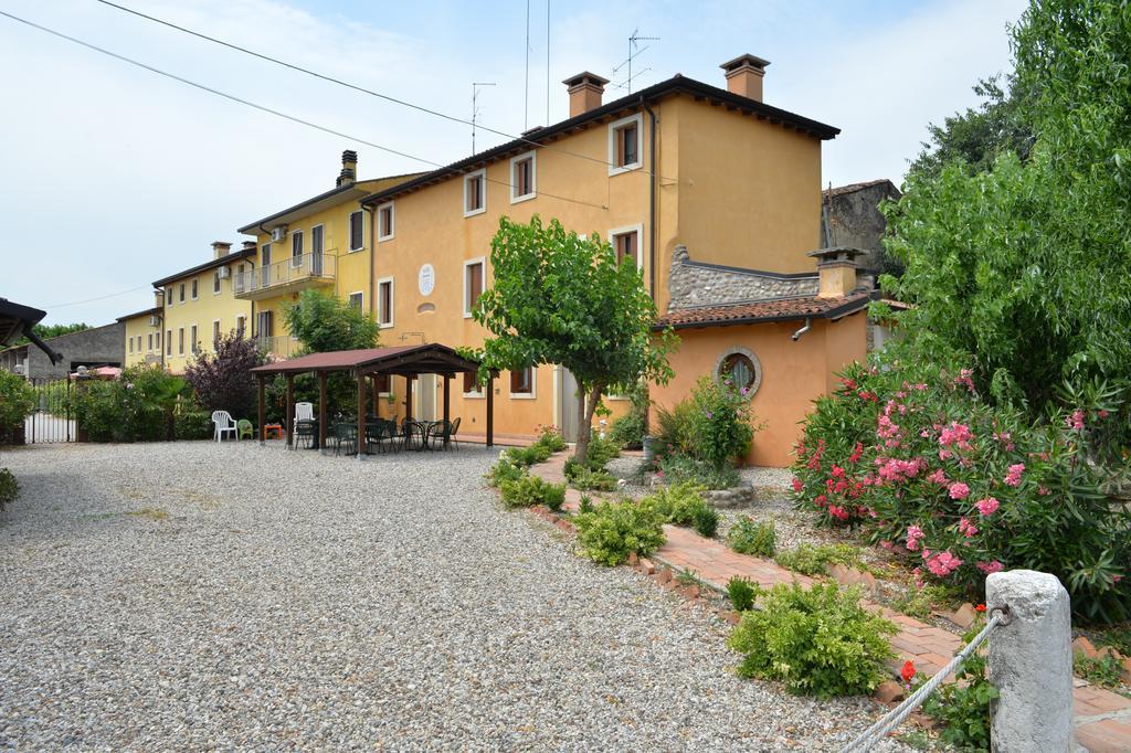 Villa Agriturismo Le Mura Del Gherlo Valeggio sul Mincio Exterior foto